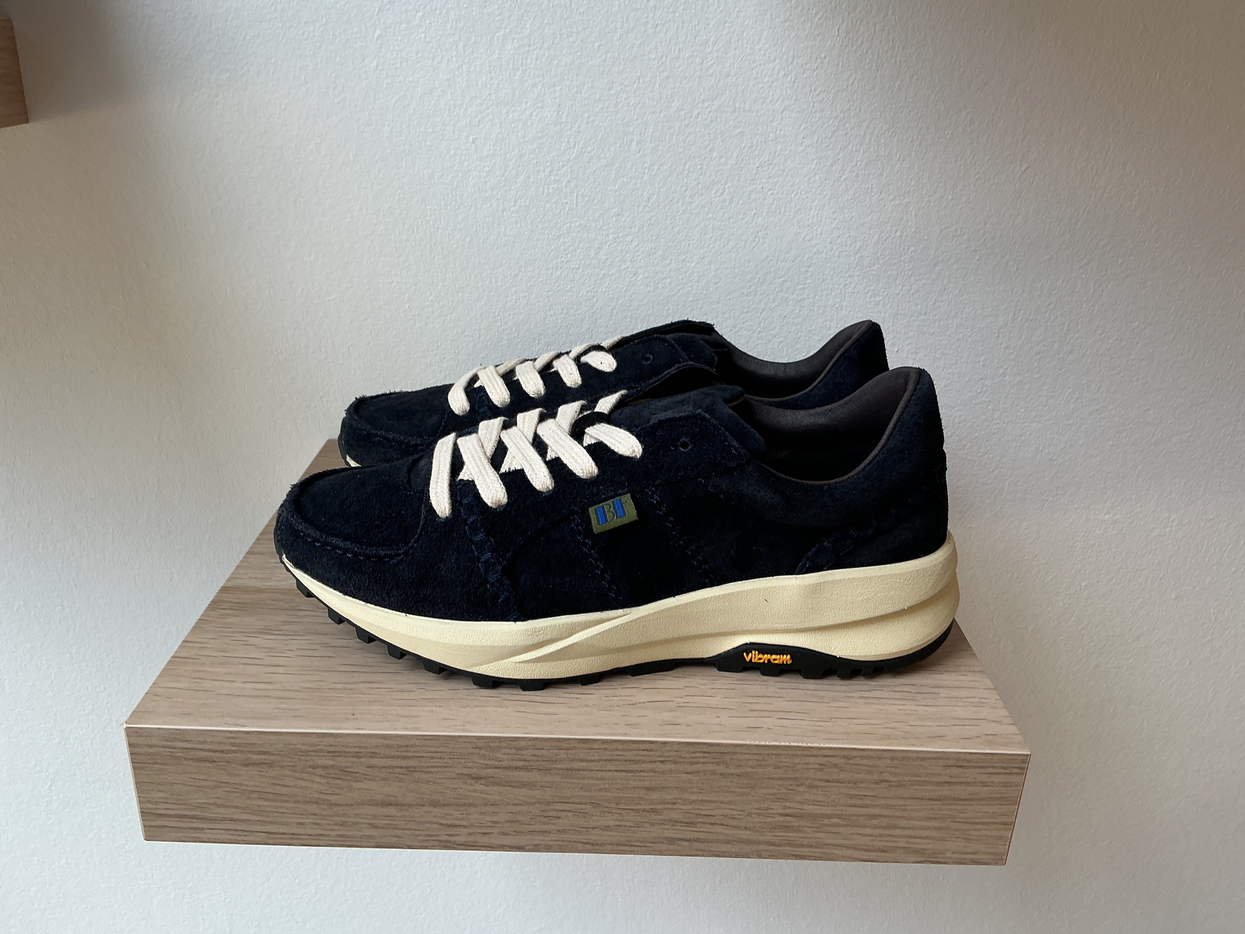 Beatriz Furest Cove trainer - dark navy