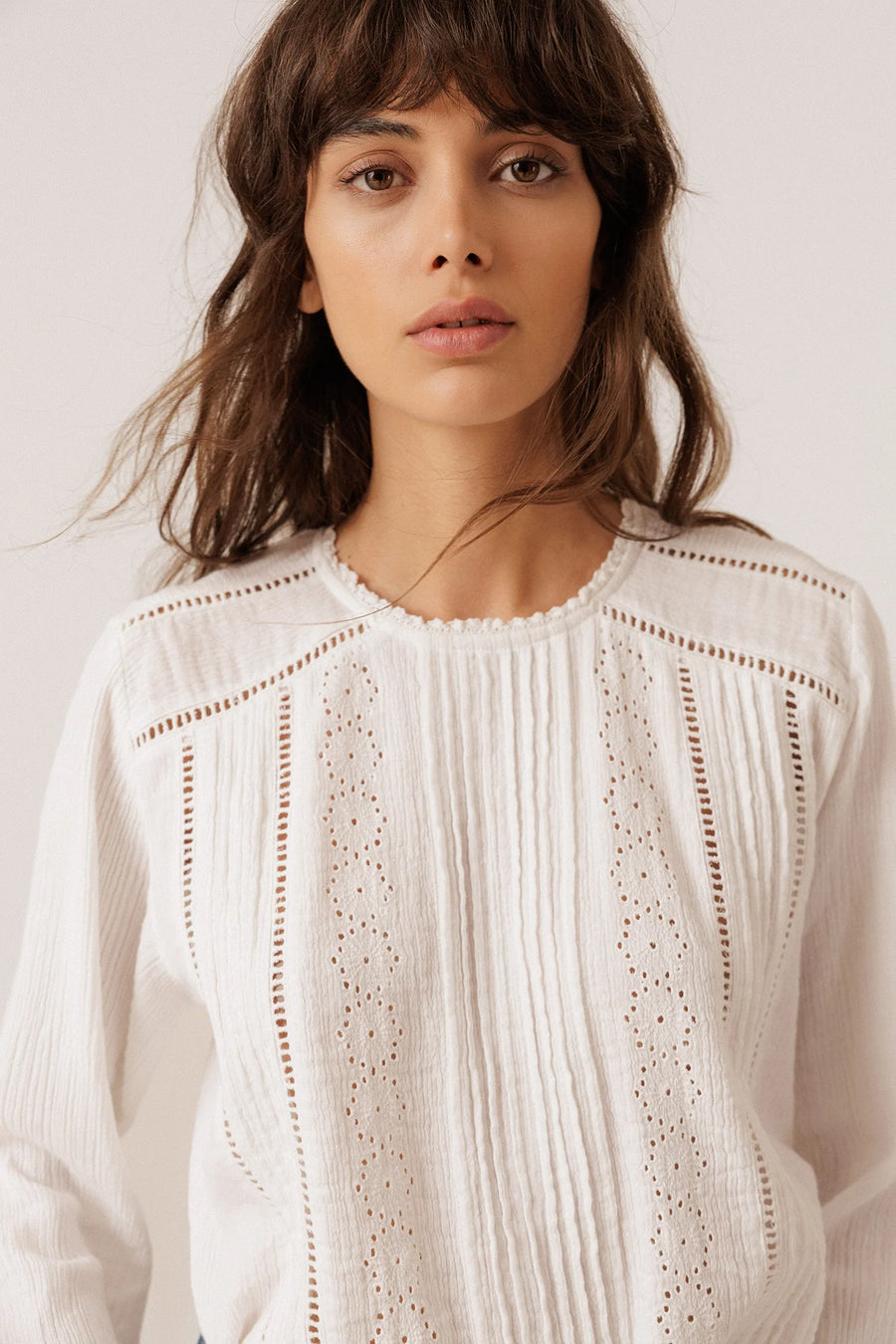 Indi & Cold romantic double gauze blouse - white