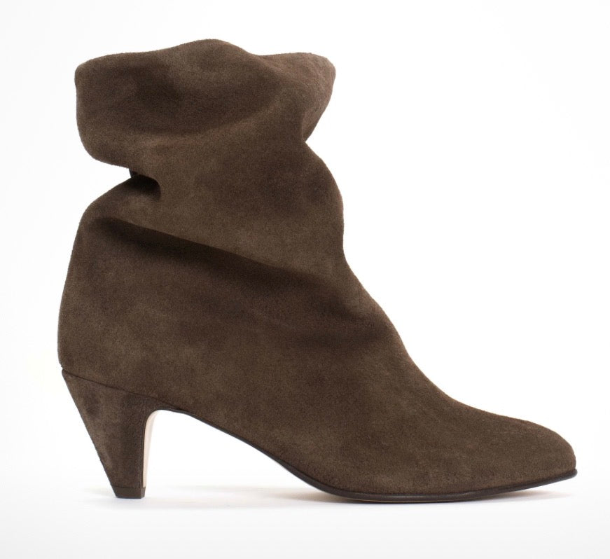Anonymous Copenhagen Vully suede boot - coffee brown