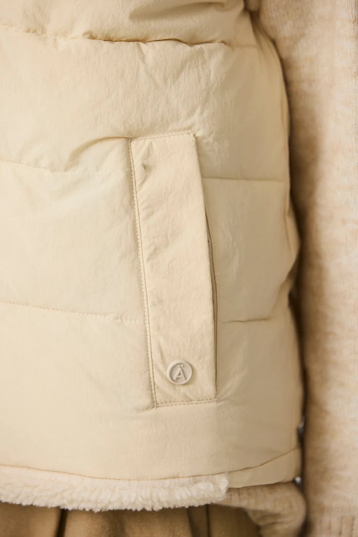 Tanta IS reversible Gillet - off white