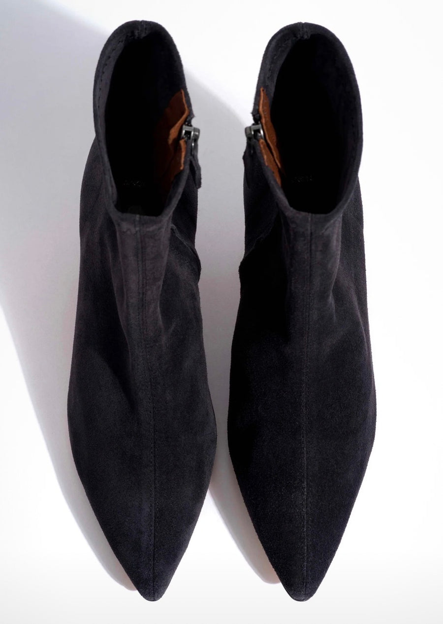 Anonymous Copenhagen Hanny 50 kitten heel boot - black