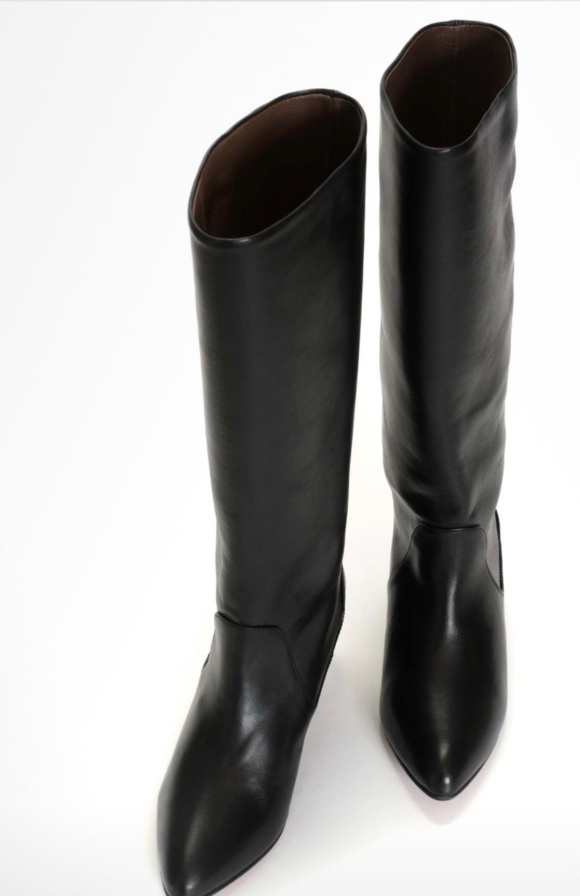 Anonymous  Copenhagen Valle long straight leather boot - black