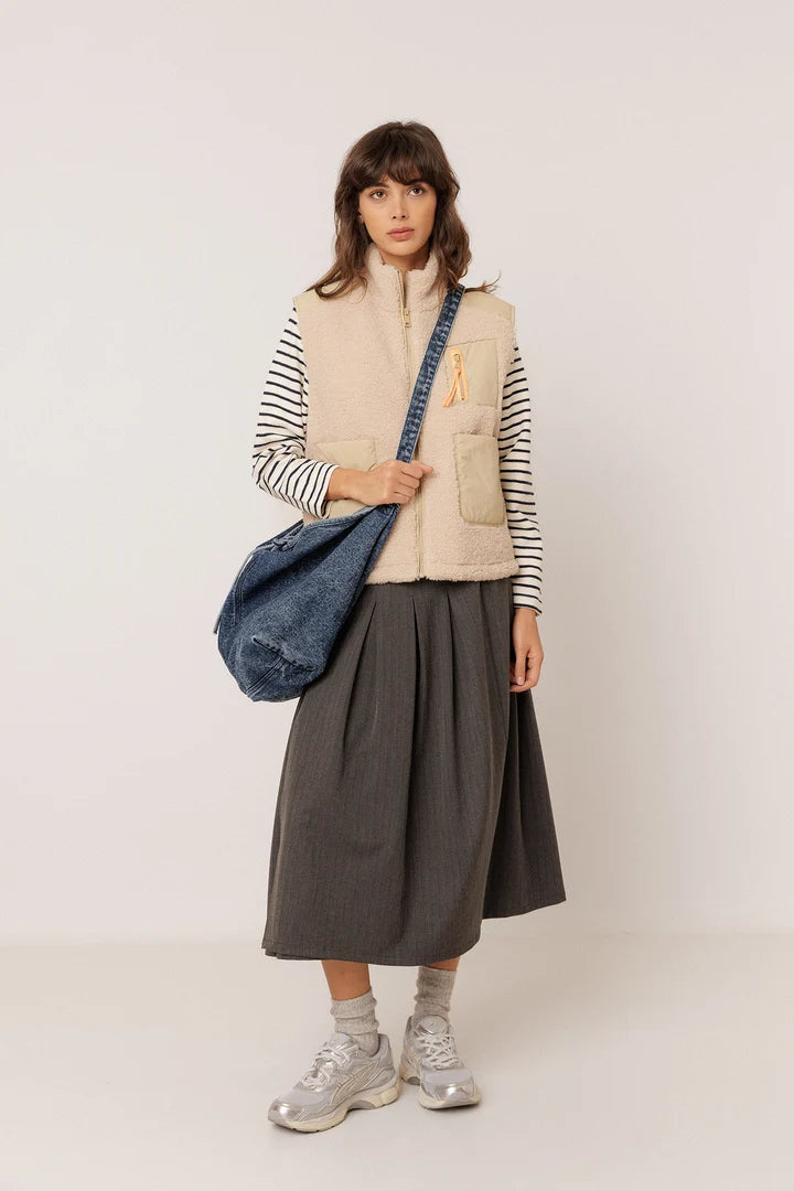 Indi & Cold teddy fleece gillet - off white