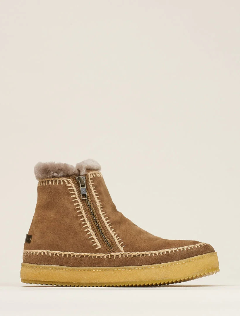 Laidback London Setsu camel suede beige stitching boot