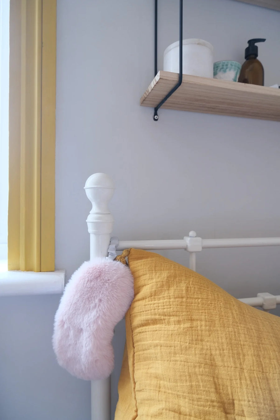 helen moore faux fur eye mask - pink cloud