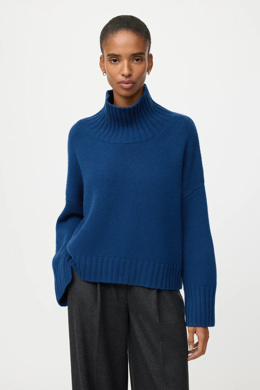 Soft Goat Girlfriend cashmere turtleneck jumper - ink blue