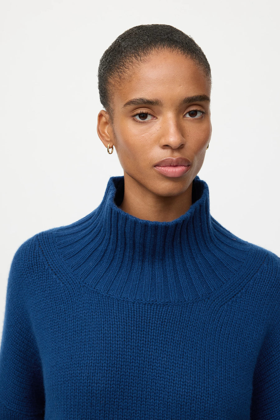Soft Goat Girlfriend cashmere turtleneck jumper - ink blue