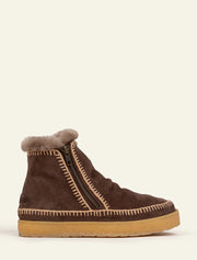 Laidback London Setsu choc suede boot with beige stitching