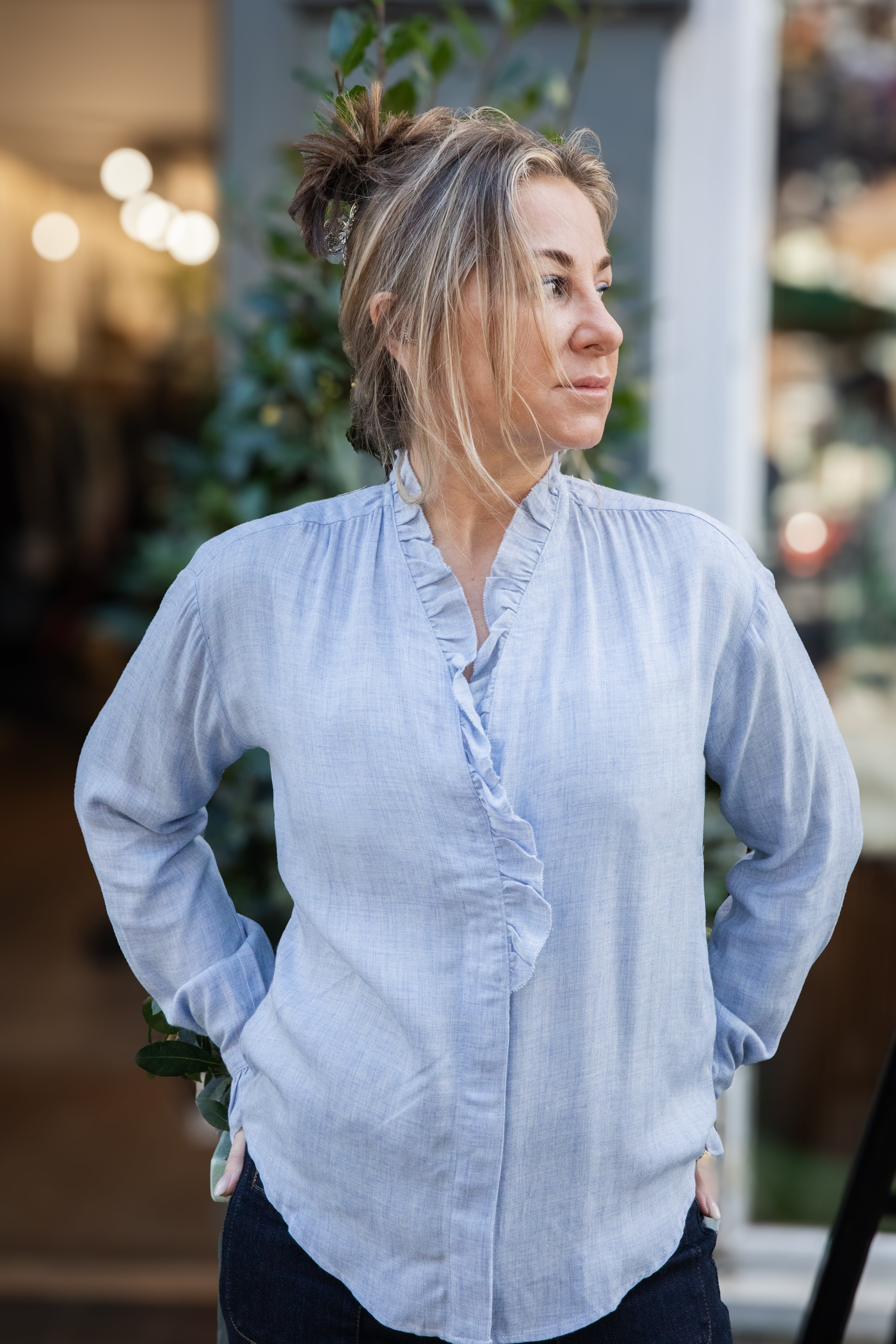 Hartford Carmela ruffle viscose / wool mix blouse - light blue